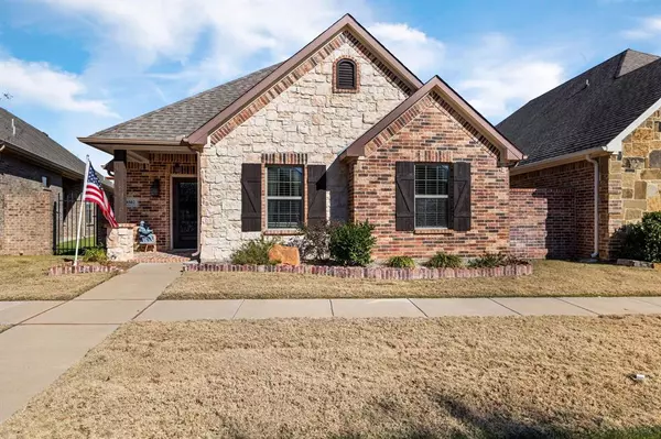 3502 Fountain Way, Granbury, TX 76049