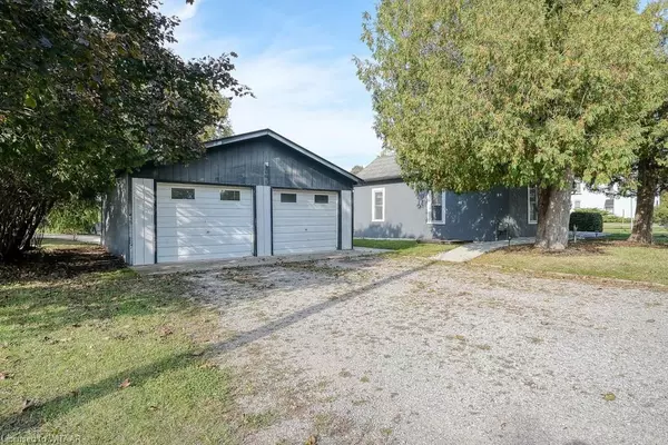 Norfolk, ON N0J 1E0,955 MID NWAL TOWNLINE RD