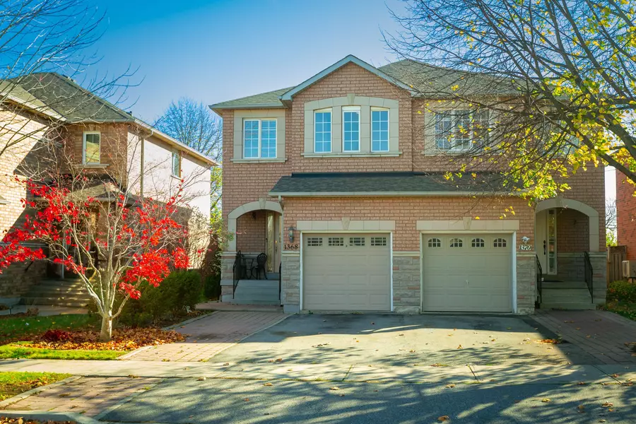 1368 Brookstar DR, Oakville, ON L6M 3W2