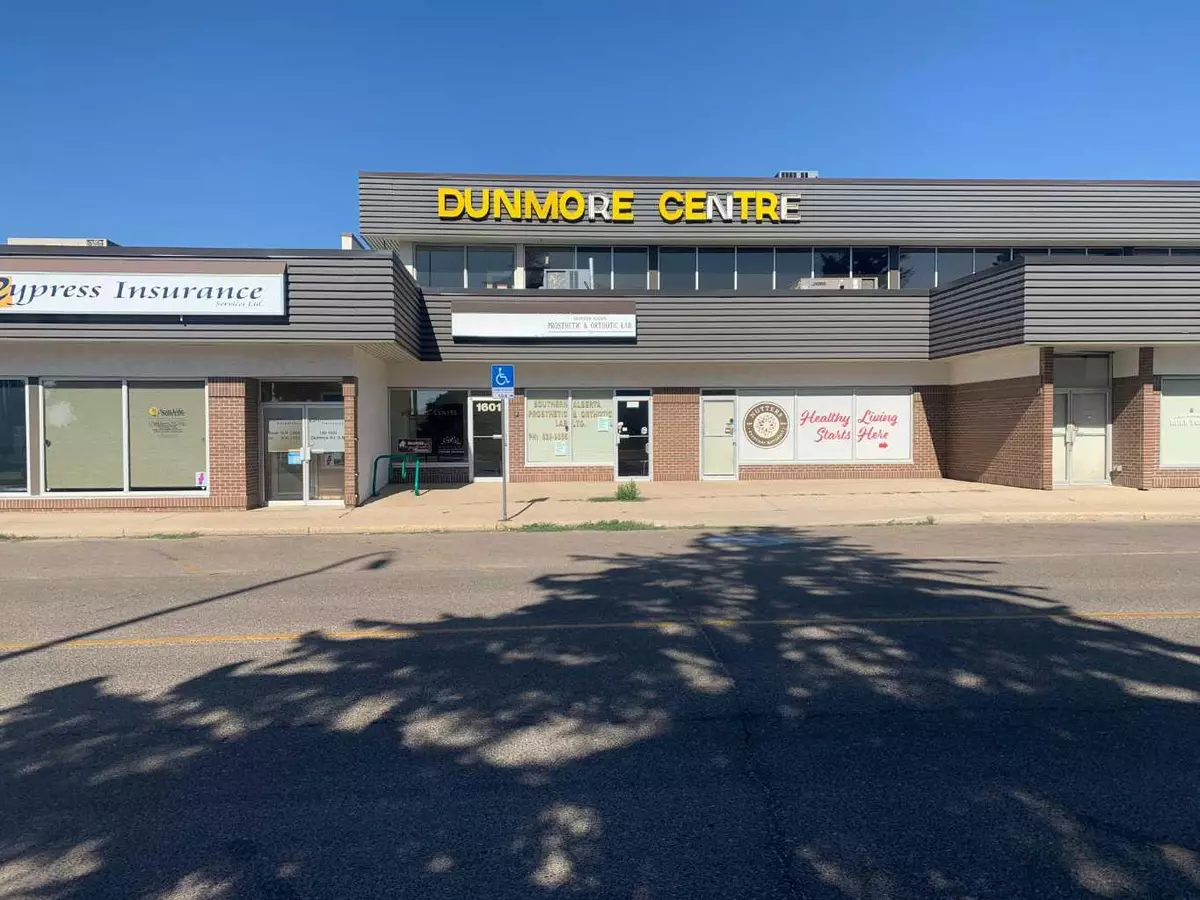 Medicine Hat, AB T1A 1Z8,1601 Dunmore RD SE #205