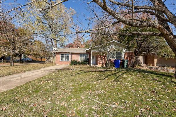 901 Barkley Circle, Norman, OK 73071