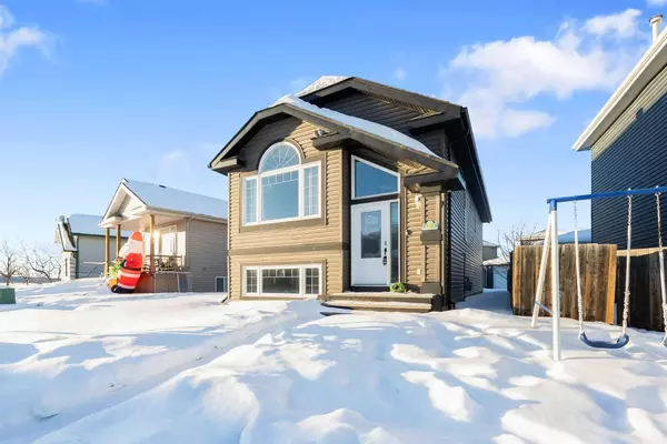 161 Robinson LN, Fort Mcmurray, AB T9J 1L8