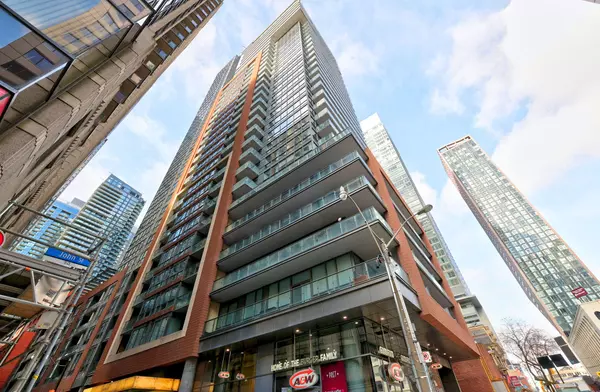 8 Mercer ST #2811, Toronto C01, ON M5V 0C4