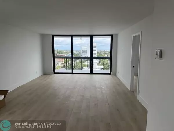 Fort Lauderdale, FL 33308,4800 Bayview Dr  #902