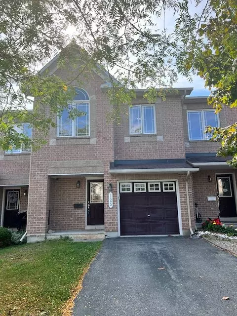 125 Woodmill TER E, Kanata, ON K2K 0B8