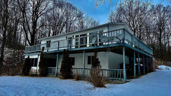 68 Gananoque Lake RD, Leeds & The Thousand Islands, ON K7G 2V4