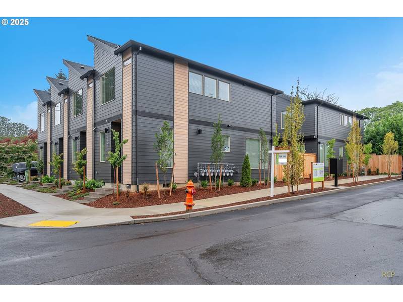 8081 N Minnesota AVE, Portland, OR 97217