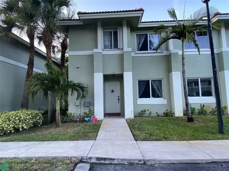 127 Hidden Court Rd, Hollywood, FL 33023