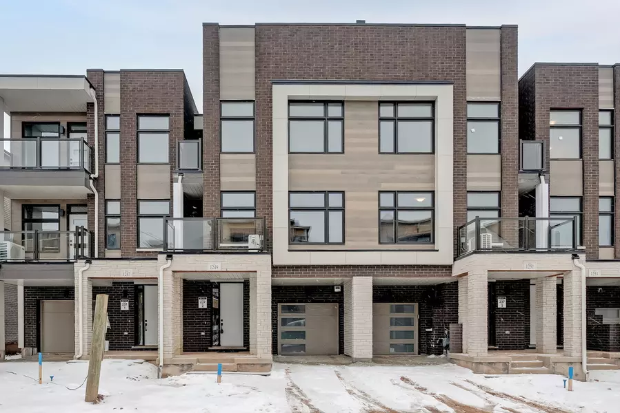 1249 Anthonia TRL, Oakville, ON L6H 7Y7