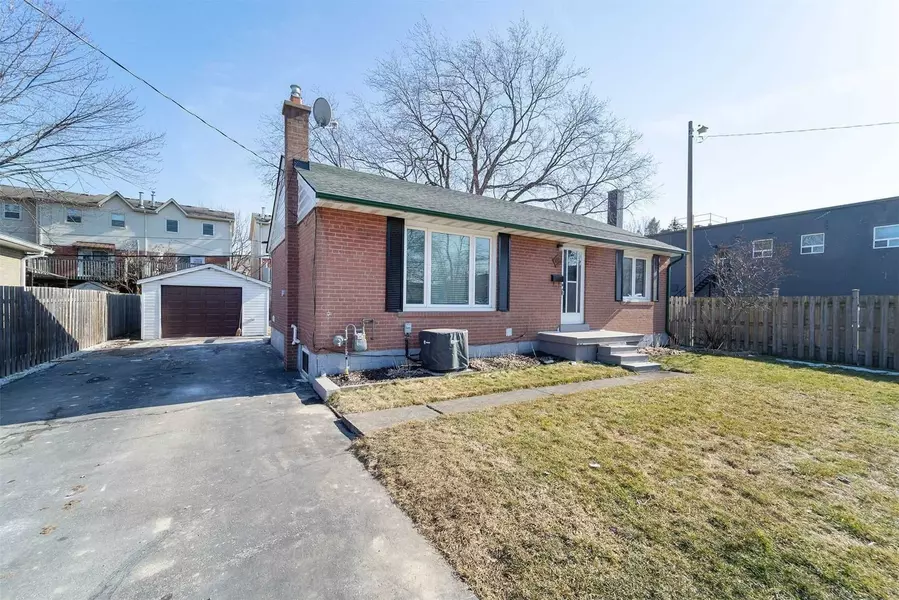 64 Florence DR, Oakville, ON L6K 1V6