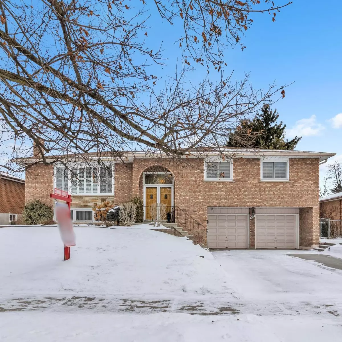 Brampton, ON L6W 3N8,19 Meadowland Gate