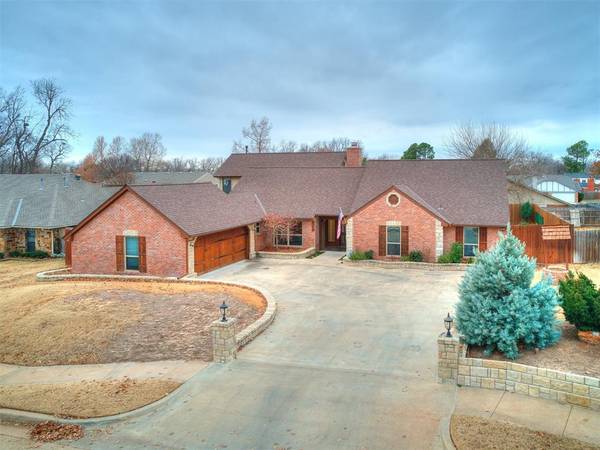 2704 Barry Switzer Avenue, Norman, OK 73072