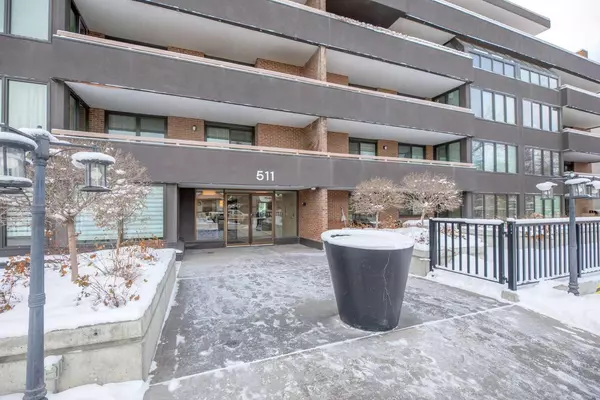 511 56 AVE Southwest #203, Calgary, AB T2V 0G6