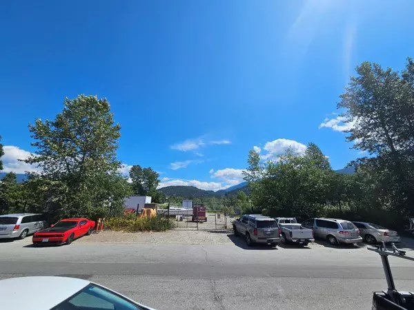 Squamish, BC V0N 3G0,38925 PROGRESS WAY