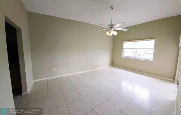 Fort Lauderdale, FL 33321,7592 Trent Dr  #408