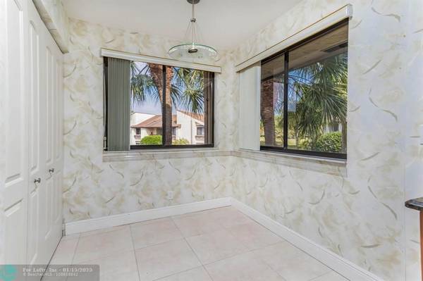 Davie, FL 33324,9310 SW 23rd St  #4003