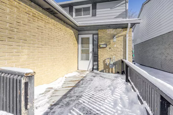 Lambton, ON N7S 4E4,834 Lanark CRES