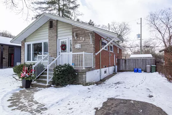 24 Blackwood CRES #lower, Hamilton, ON L8S 3H5