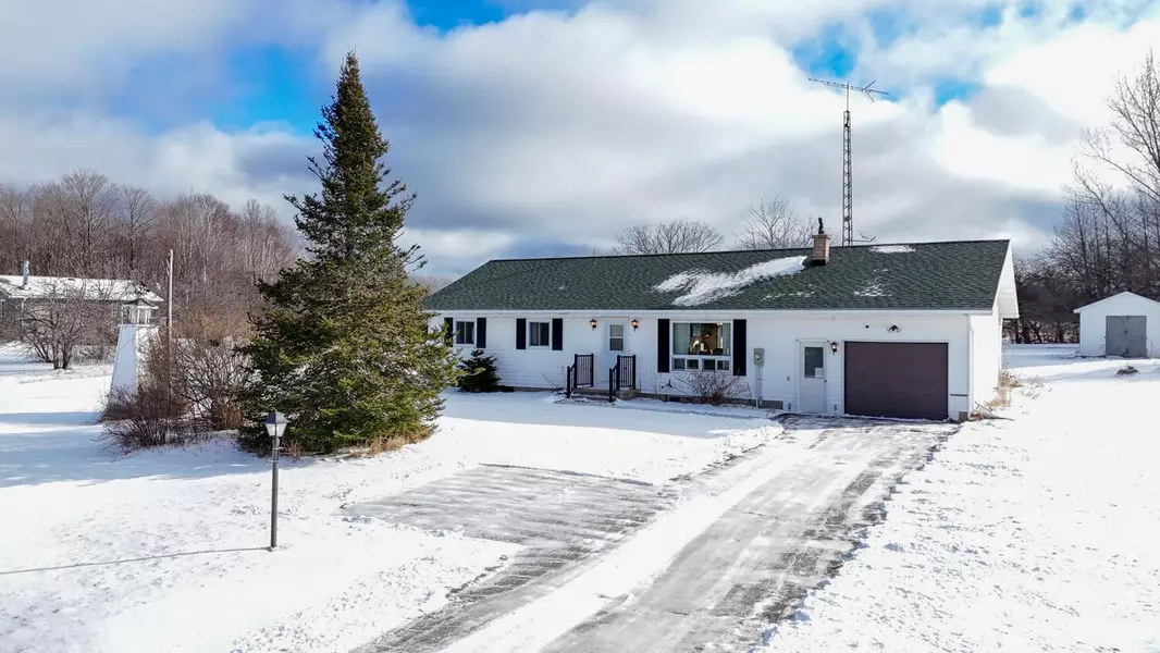 26 Maple Golf CRES, Northern Bruce Peninsula, ON N0H 2R0