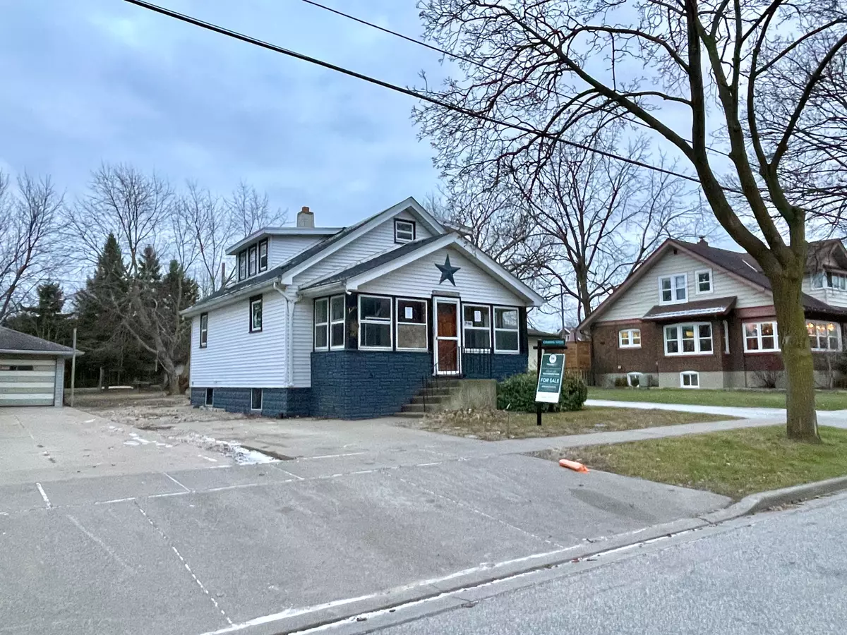 Leamington, ON N8H 1Y8,44 Robinson ST