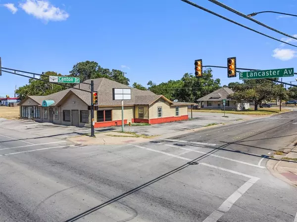 Fort Worth, TX 76112,5825 East Lancaster Avenue