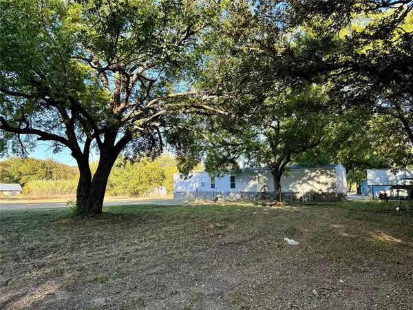 Palo Pinto, TX 76067,118 N 6th Avenue