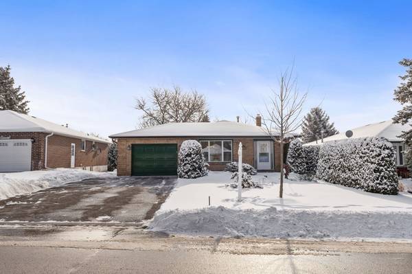 44 Munro CRES, Uxbridge, ON L9P 1L8