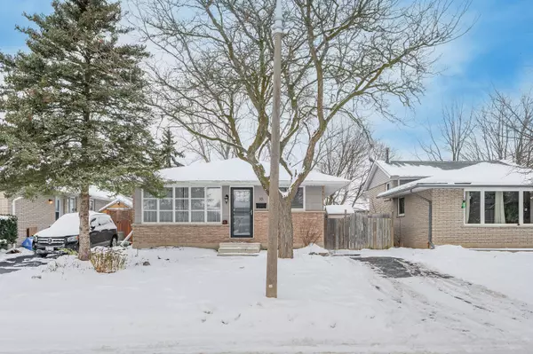 Kitchener, ON N2M 5A9,16 Overlea CRES