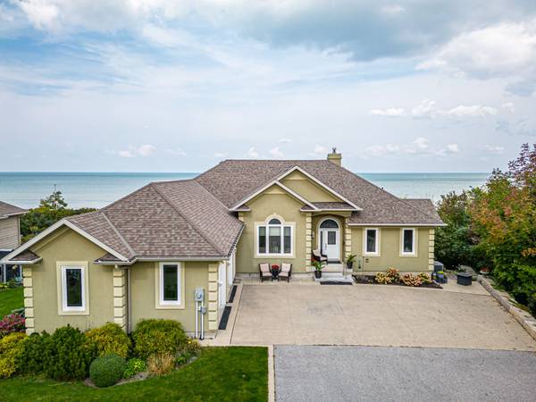 133 Lakeshore RD E, Grey County, ON L9Y 0N1