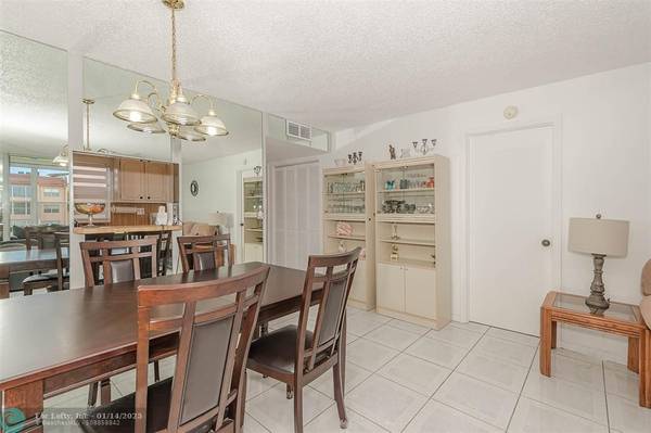 Sunrise, FL 33322,2751 N Pine Island Rd  #207