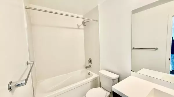 Mississauga, ON L4Z 0C6,8 Nahani WAY #722