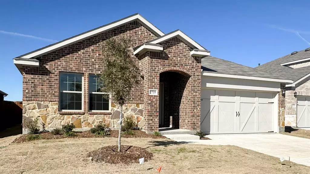 2719 Knollwood Trail, Crandall, TX 75114