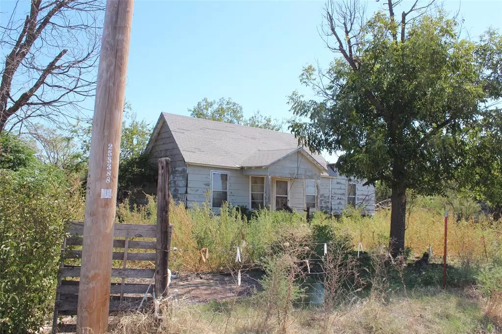 Munday, TX 76371,460 N Elm Avenue