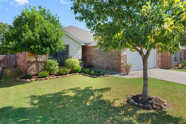 825 Hazels Way, Anna, TX 75409