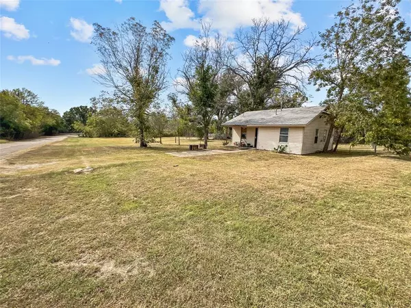 1105 Alexander, Morgan, TX 76671