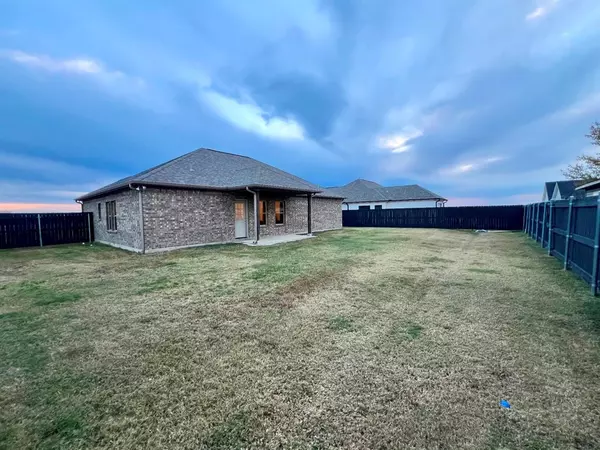 Mabank, TX 75147,316 W James Street