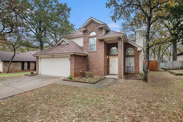 732 High Crest Drive, Azle, TX 76020