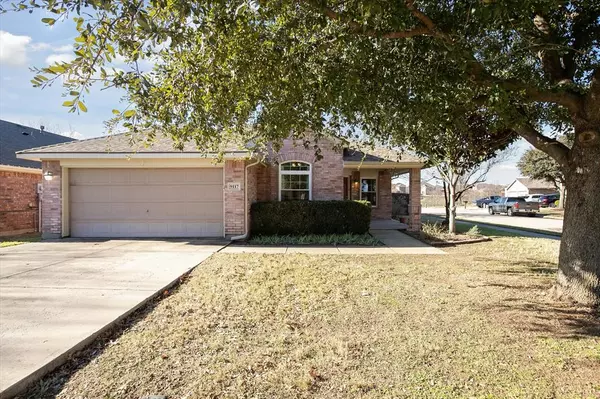 9117 Trail Blazer Drive, Fort Worth, TX 76131