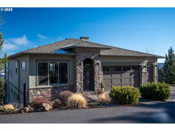 Bend, OR 97703,3384 NW EIGHTEENTH FAIRWAY PL