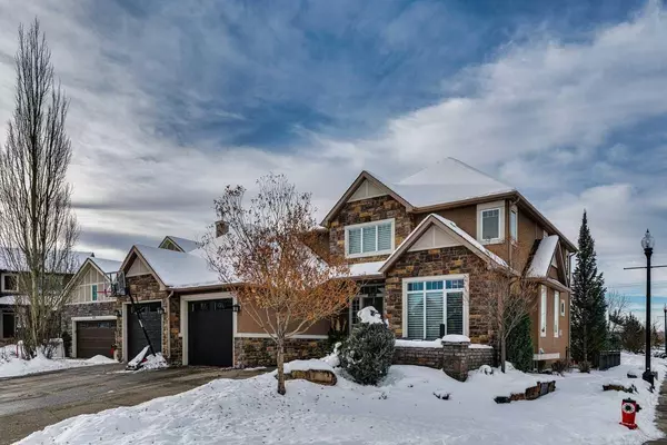 432 Discovery Ridge Bay Southwest, Calgary, AB T3H 5X6