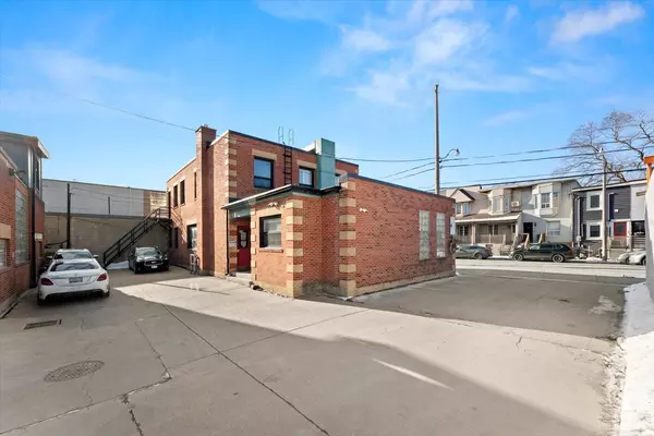 Toronto E01, ON M4M 2R6,21 Carlaw AVE W