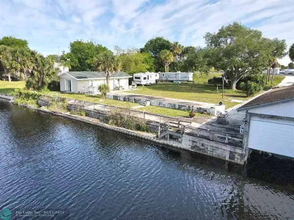 Okeechobee, FL 34974,6258 US Highway 441