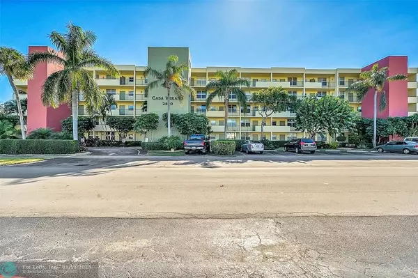 Pompano Beach, FL 33062,2400 NE 10th St  #208