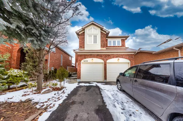 Mississauga, ON L5V 2C9,5439 Razorbill CT