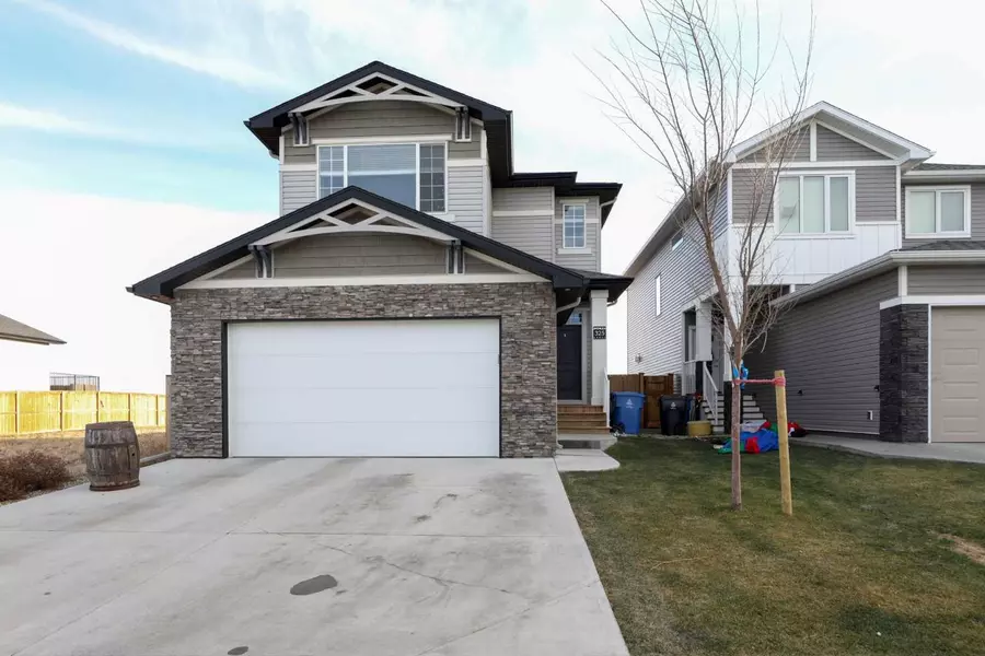 325 Rivergrove Chase W, Lethbridge, AB T1K 8E8