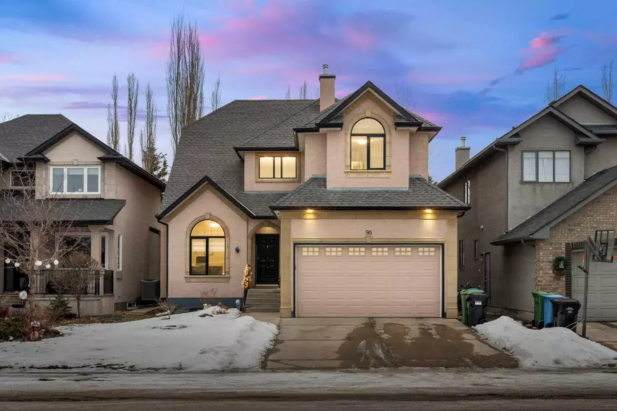 98 Westridge CRES Southwest, Calgary, AB T3H 5E1