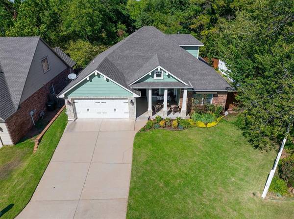 3725 Oakridge Circle, Edmond, OK 73034