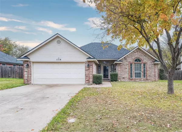 1718 Blackfoot Drive, Cleburne, TX 76033