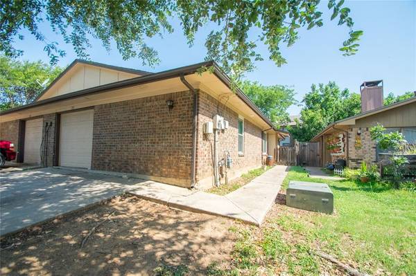 308 Gardenview Street, Denton, TX 76207