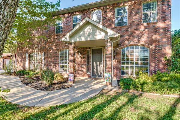 2051 Oak Point Drive, Cross Roads, TX 76227